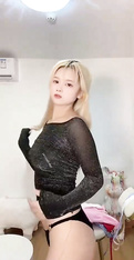 快手騷主播【小玲鐺】高顏值網紅小妹付費頭等艙騷舞 (24)