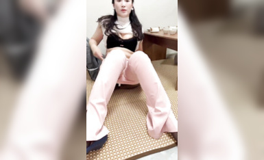 抖音快手泄密福利 氣質絲襪熟女【Any園姨】最全大尺度視頻，神似孟晚舟，絲襪誘惑 風情萬種 掰逼自慰 (14)